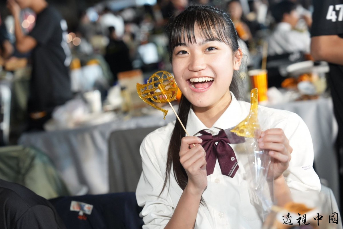 橘色惡魔高校海風祭 台日學生同樂暢飲台式美食-透视中国