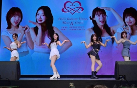 不時加碼放送可愛表情與愛心手勢 河智媛、禹洙漢、朴昭映與李珠熙被粉絲認證