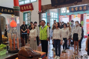 2025澎湖國際海上花火節即將登場 縣府觀音亭上香祈福