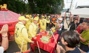 白沙屯媽祖駕臨南投 粉紅超跑首次奔馳中部熱土