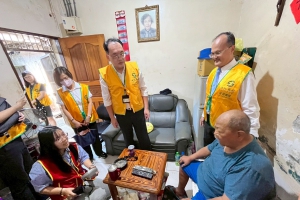 土地銀行攜手華山 送暖弱勢長輩家中