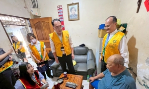 土地銀行攜手華山 送暖弱勢長輩家中