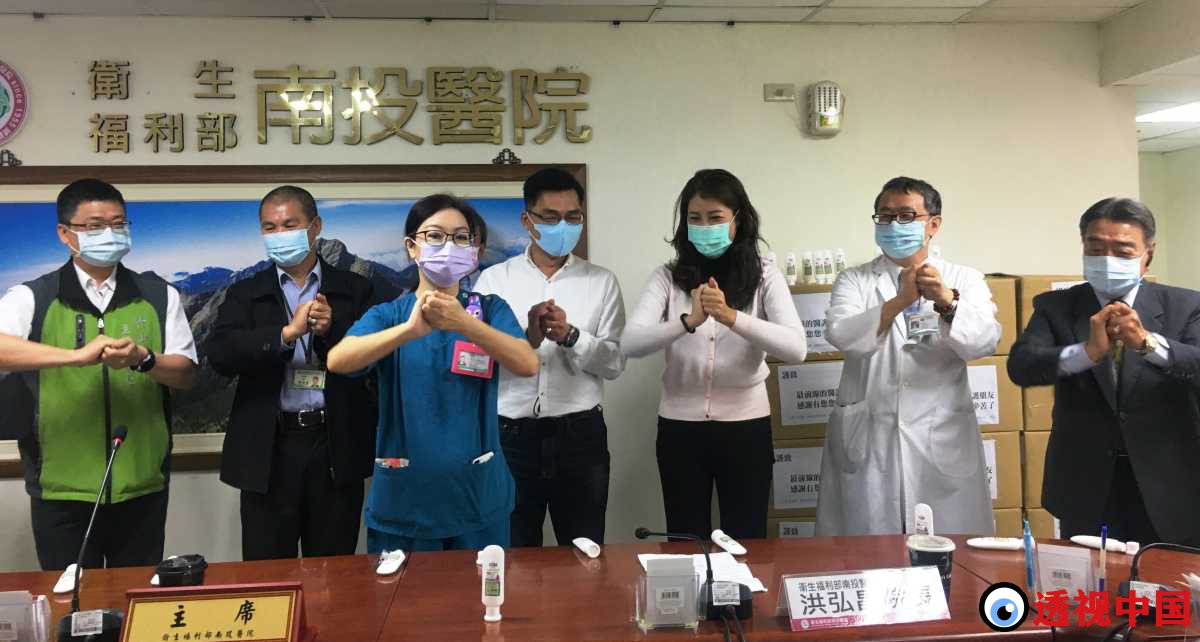 立委送干洗手 助医护人员防疫（记者 范至延 摄）-透视中国