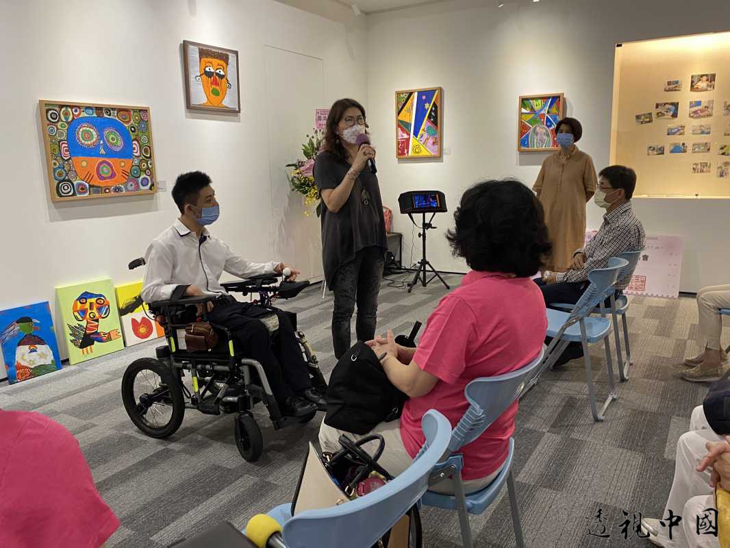 台湾国际职业妇女协会大台中分会捐赠画圈圈协会助学-透视中国