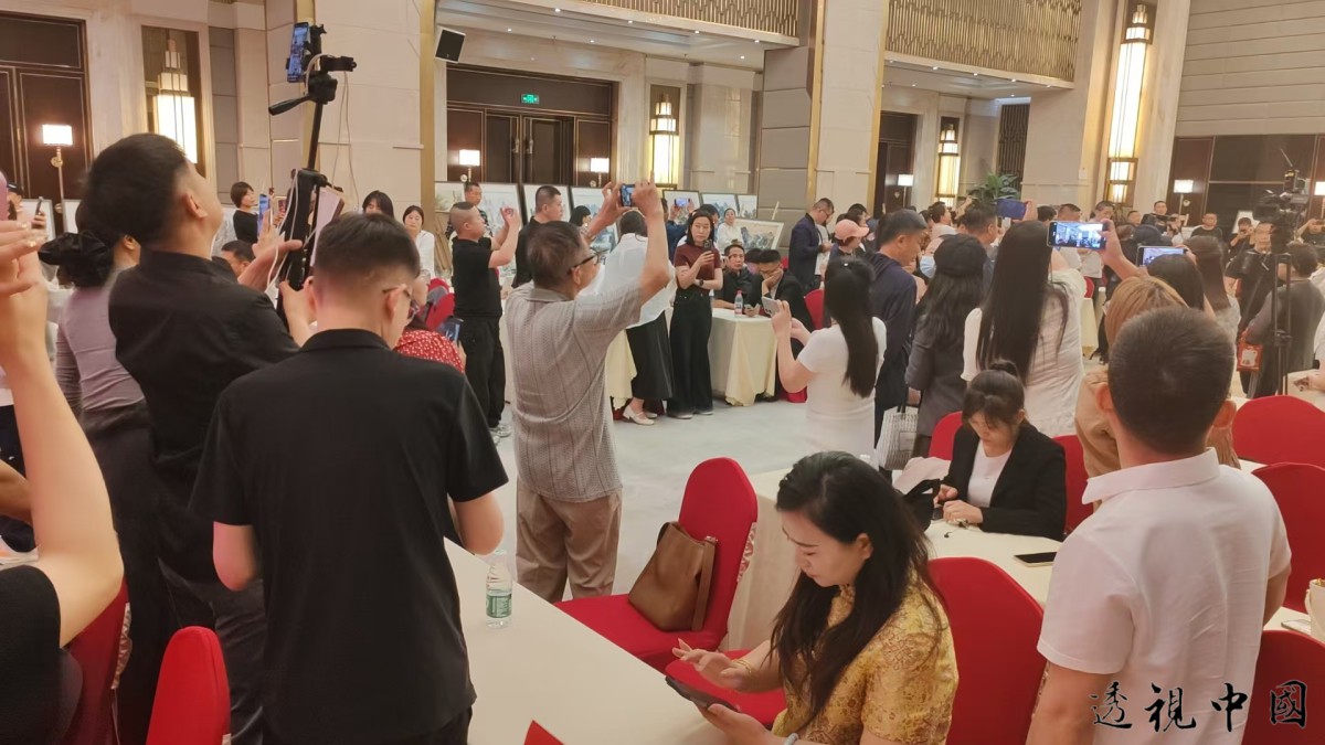 藝術家楊建華160餘幅佳作亮相 展現東方文化魅力-透视中国