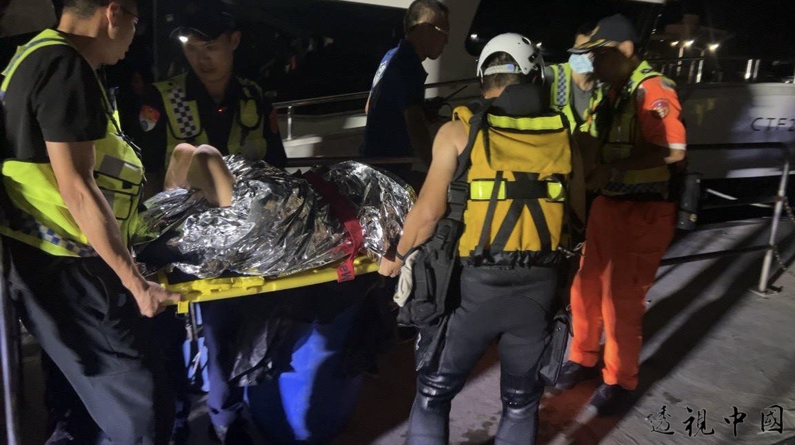 118專線接獲民眾欲輕生 海巡警消即刻救援阻憾事（圖：海巡署中部分署第三岸巡隊 提供）-透视中国